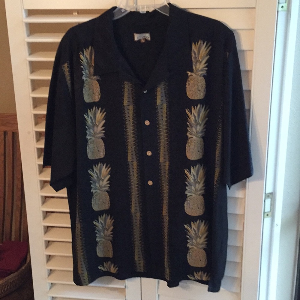 Bohio brand extra large shirt